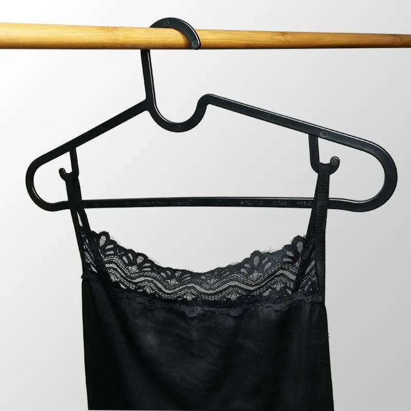 Set of 4 Minimalist Clothes Hangers